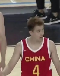  多特蒙德进攻火力全开，五球大胜副班长提振士气