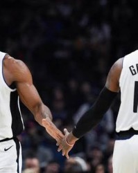  莱昂纳德膝伤复发，快船锋线遭遇重创  