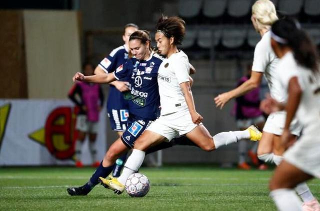  里昂女足四连冠创历史新纪录  