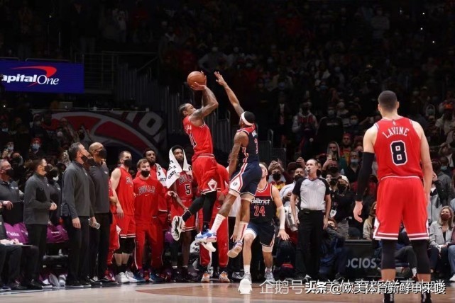  佛罗伦萨绝杀功臣泪洒球场，致敬生涯五百战